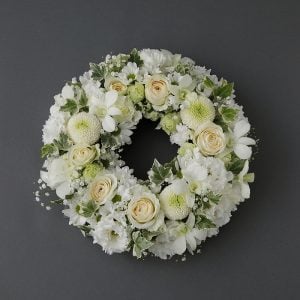 なぜ四十九日までは「白い花」をおくるの？