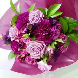 自分の子供の発表会に、親が花束プレゼントをするのは変？