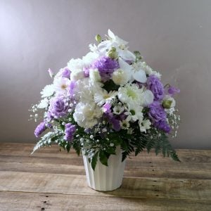 色々と気持ちが落ち着かない状況ではありますが、お花のおかげで優しい穏やかな雰囲気になりました。