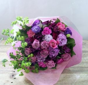 実際送った花束の写真をメールでいただけていいシステムだなと思いました。