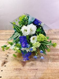 オンラインの販売商品に差し色入れてほしいと要望したところ、予算に合わせて臨機応変にご対応いただきました。