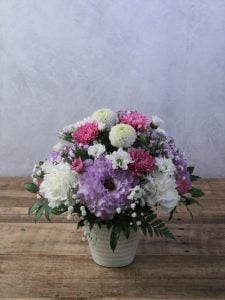 母が叔母にぴったりだと言って喜んでくれて、帰省できるようになったら、またお花を持ってお墓参りに行きたいと思います。