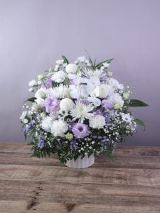 そっと寄り添うような優しい色のお花に心が和らぎました。