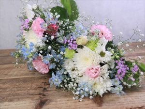 今回も素敵なお花にしてくださり、実家からも嬉しいメッセージをいただきました。