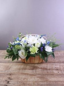 子を亡くした親の気持ちを少しでも和ませてくれる、そんなアレンジを作って頂き、本当にありがとうございました。