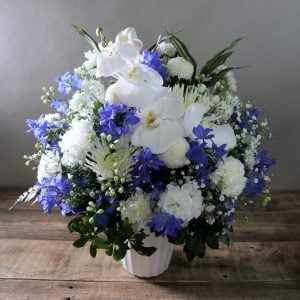 注文してからの確認の電話やお花の写真の添付など、対応が素晴らしかったです。