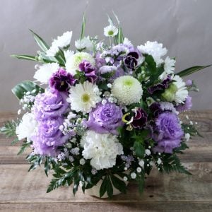 発送も早くお写真以上のお花が届き満足しております。