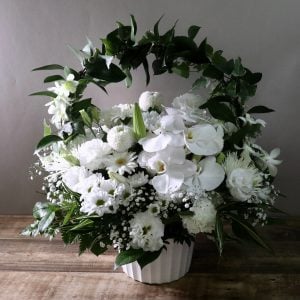 家族が集まるこの時に、同じように素敵なお花を飾って父を偲び皆で時間を過ごしたいと思います。