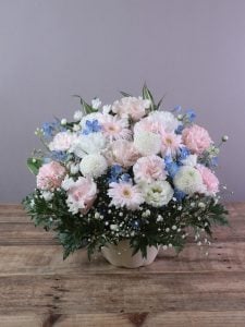 寂しさ、はかなさ、やさしさ、温かさなど、さまざまな想いが織り混ざった想像を超えるアレンジメントに仕上げていただき、とても感動しました。