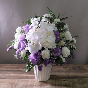 この様な素敵なお花をお供え出来た事を嬉しく思っています。