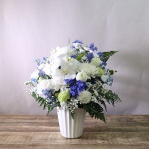 非常に丁寧な対応で、このように出来上がったお花の写真まで送っていただき、とても満足しています。