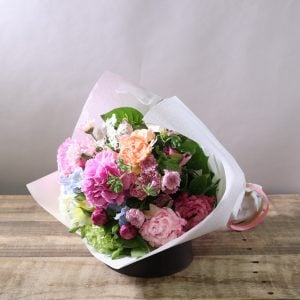 抽象的なイメージを的確につかんで下さり、お花が届いてすぐに喜びの連絡が入りました。