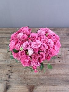 季節的に手に入りにくい色味かと思っておりましたが、とても美しい状態のものを使用していただけて嬉しい限りです。