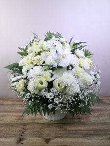 手配の方法など手探りでした私に対しまして、ご丁寧なご対応と様々なお気遣いをいただきまして、大変感謝しております。