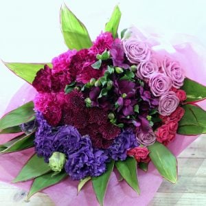 海外から日本にいる母へ古希のお祝いで花束をお願いいたしました。