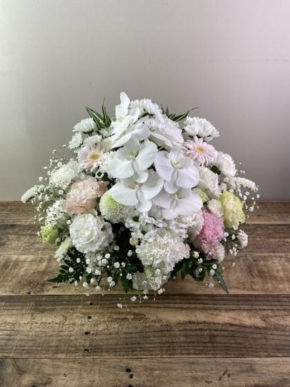 お花って想いや気持ちが届けられますよね。それを上手にアレンジいただきありがとうございます。