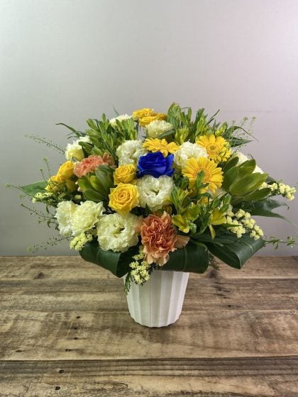 個人でお花屋さんを介して花を贈るという事がはじめての事で少し不安がありましたが贈る側がこんなに嬉しい気持ちになるとは思っていませんでした。