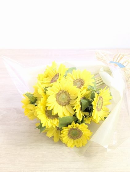 【誕生日祝いに】ひまわりの花束。思った通りの花束に 感動してます。