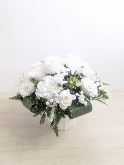 【大切な友人の初月忌に】お花が大好きだった彼女が喜んでくれたと思います。