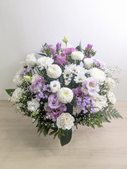 【友人のお父様の初盆に】アレンジメントがとてもセンスが良いので2回目の利用です。