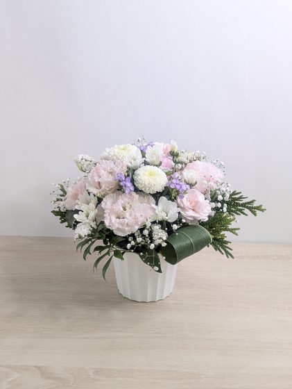 【お盆のお花】おまかせで注文しました。思っていた以上に素敵で期待以上でした。