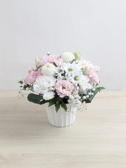 【命日のお花】品のある落ち着いたピンクで、お供えのお花としてとても良かったです。