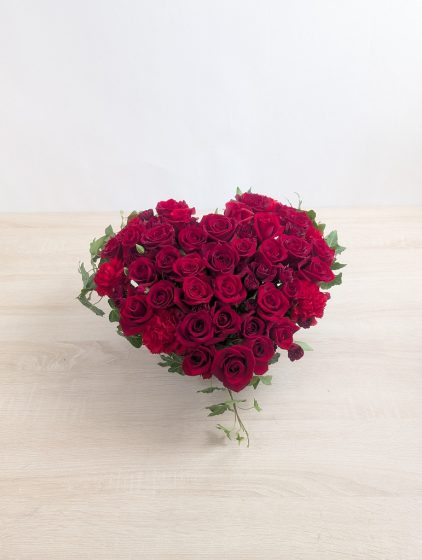 【還暦祝いの花ギフト】受け取った友人が声を失うほど感動してくれました。