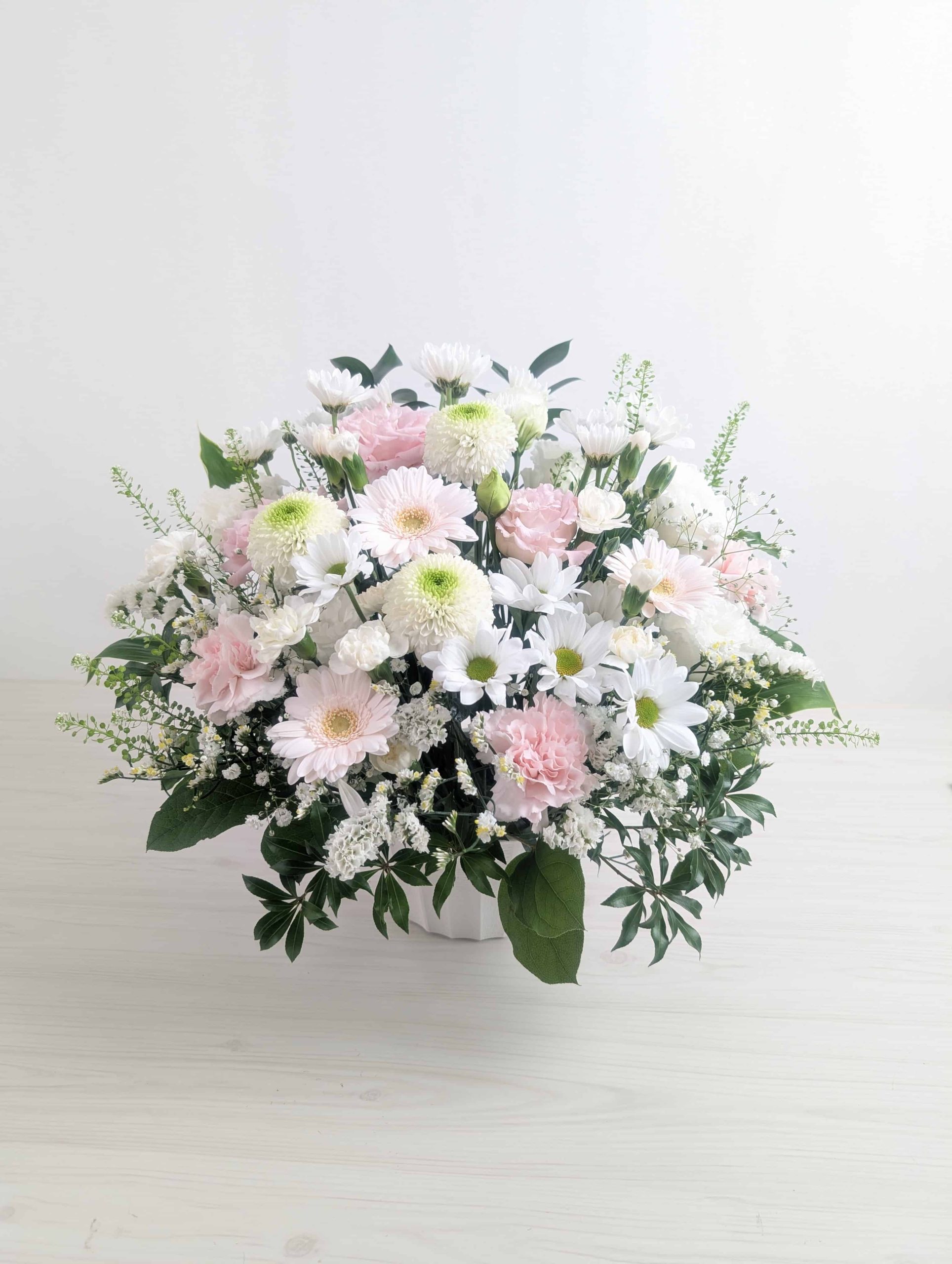 リクエスト通りながら、期待以上に素敵なアレンジメントに◎一緒に送った友人みんなからも好評でした！